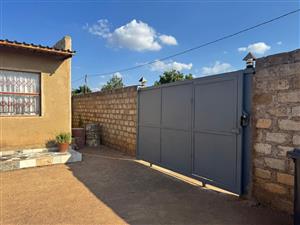 Apartment For Sale in Soshanguve X