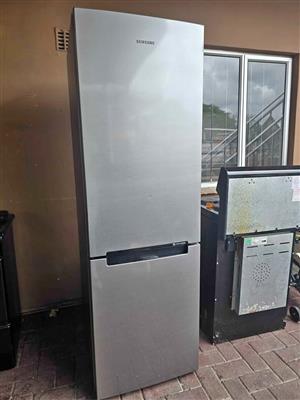 360L Samsung fridge