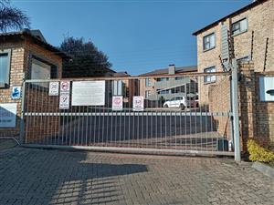 Apartment For Sale in Helderkruin