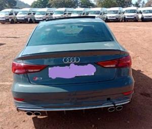 Audi RS3 Breaking-Down for Parts 