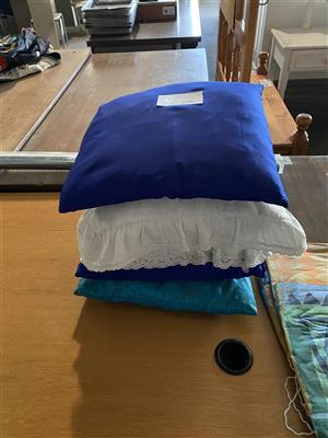 8x Various Scatter Cushions