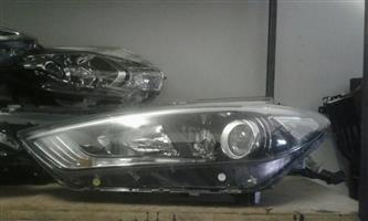 Hyundai elatra headlight