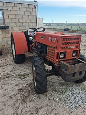 Fiat 670DT 4x4 Tractor with implements