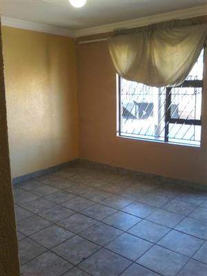 2 beds 1 bath House