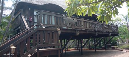 TO LET – Charming 1 Bedroom Wooden Flatlet with Loft