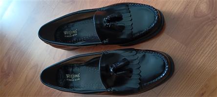 BASS WEEJUN LAYTON MOC BLACK LEATHER SLIP ON size 9 USED  high polished