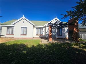 Modern Townhouse in Bayswater