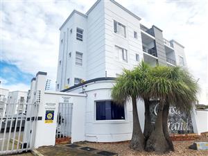 Coastal Comfort: Fully Furnished 3-Bedroom Ground Floor Apartment