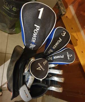 Ladies RH Power Bilt golf clubs with golf bag, graphite shaft. Only used 3 times