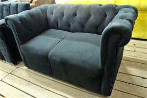 BLACK 2 SEATERCOUCH S067358A