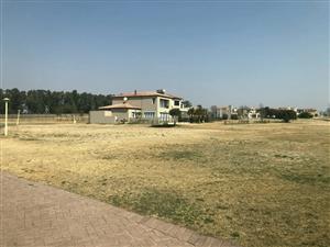 Vacant stand available at Club Milos.