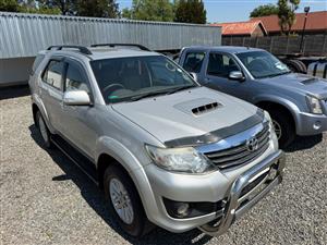 USED 2012 TOYOTA FORTUNER 4X2 2.5 D-4D R/B FOR SALE 