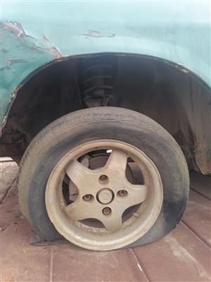 Nissan 1400 struts for sale