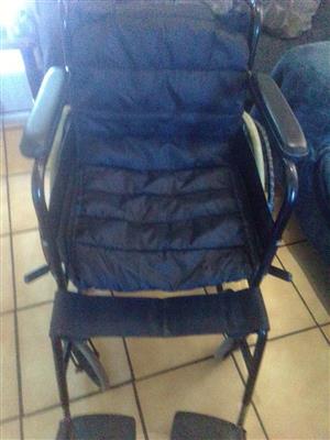 PADDED MANUAL WHEELCHAIR