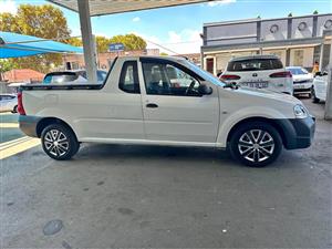 2024 NISSAN NP200 1.6i BAKKIE Transmission: Manual  Mileage Fuel type: Petrol  White