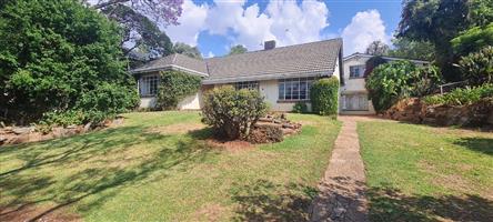 Charming 3-Bedroom Home with Pool and Garden in Sought-After Linksfield