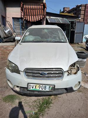 Subaru Outback 2.5i stripping (spares/parts for sale)!  2005_8 model