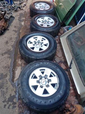 Ford renger XLT megs n tyer size 254/75/15