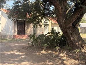 3 Bedroom Home with Flatlet at School