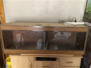 1.2m reptile cage with 2 heatpads