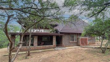 For Sale - Move-In Ready Bushveld Home with Loft, Pool & Balcony!
