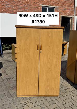 LOCKABLE OFFICE FILING STORAGE CUPBOARD