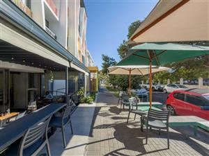 Apartment For Sale in Sea Point
