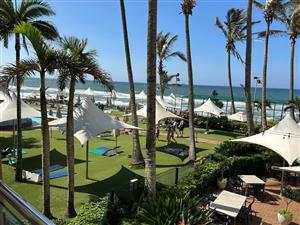 Umhlanga Sands Hotel  Apri Holiday full  week