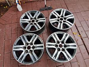 4x Fortuner mags...17 inch