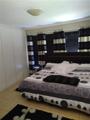 Neat 4 bedroom house available for rent in Bonaero Park Kempton