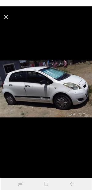 FOR SALE  TOYOTA YARIS HATCH T3 VVTI MANUAL MODEL 2009 WITH AIRCON IM BASED IN P