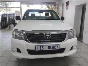 2014 TOYOTA HILUX 2.5 LOW BASED MANUAL