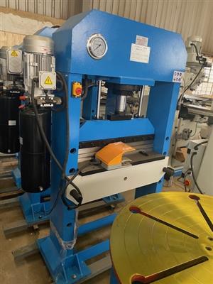 Press-Brake, Capacity: 50Ton, Hydraulic, Brand New