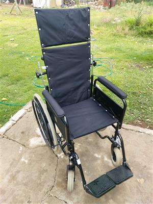 Recliner wheelchair 
