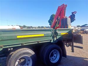 Hino 1626 crane truck