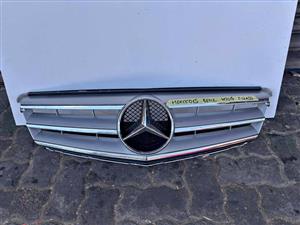 Mercedes Benz W204 C-Class Grill