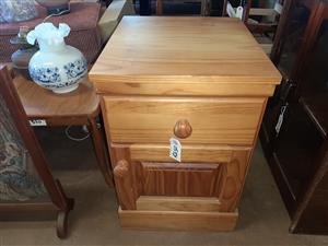 Simple, single-drawer, pine pedestal with cupboard