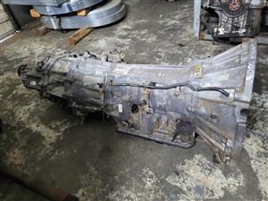 NISSAN PATHFINDER 4.0 4 X 4 GEARBOX with TRANSFERCASE R19500