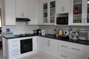 Immaculate, Spacious Family Home with Cottage