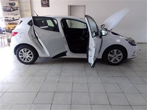2019 RENAULT CLIO 900T TEC MANUAL PETROL WHITE FULL SERVICE HISTORY 26.000KM 