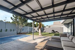 Contemporary 6 Bedroom Home in Glenashley