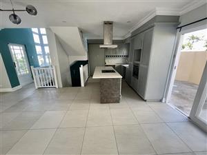 Townhouse Rental Monthly in La Lucia Ridge