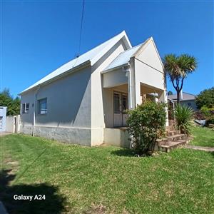 Spacious 4-Bedroom Home with Flatlet & Prime Location in Vincent