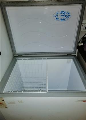 Fridge Star Chest Freezer, 210L in 100% working condition. 