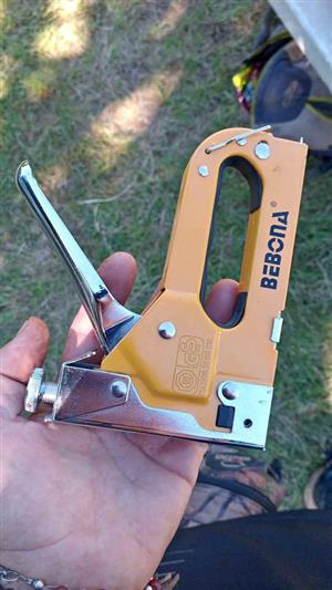 Bebona upholstery heavy duty staple gun
