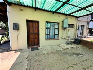 Lovely Spacious One-Bedroom Cottage to Rent – Bluff