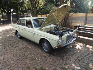  Classic Volvo collectors only. This is a rare Volvo 164 with the desirable stra