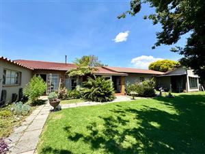 Multi-Purpose Property with Salon Space, Workshop & Large Living Areas  5.