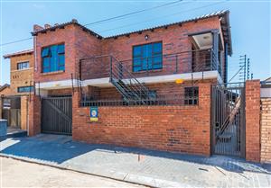 Meadowlands Ext 12 Mansion For Sale