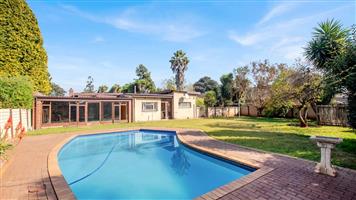Bringing you this epic 3 bedroom home perched on a massive stand in the heart of Kenleaf, walking di